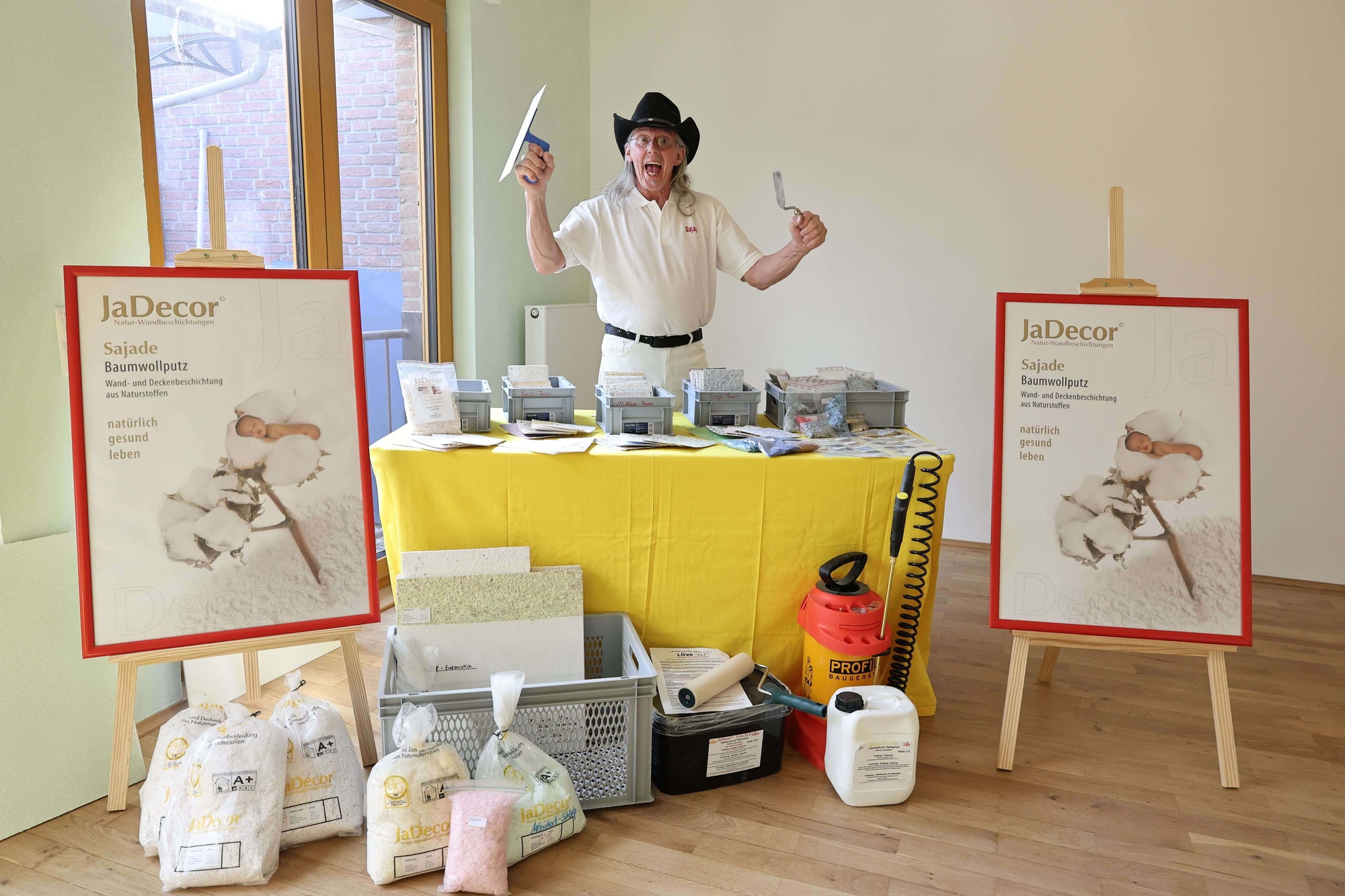 Flüssigtapete und Baumwollputz einfach erklärt – mit Alberto Klein